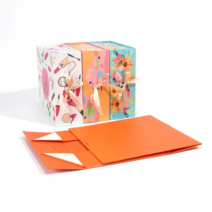 Kích thước tùy chỉnh được chấp nhận hộp quà gấp từ tính với in màu CMYK Pantone 10