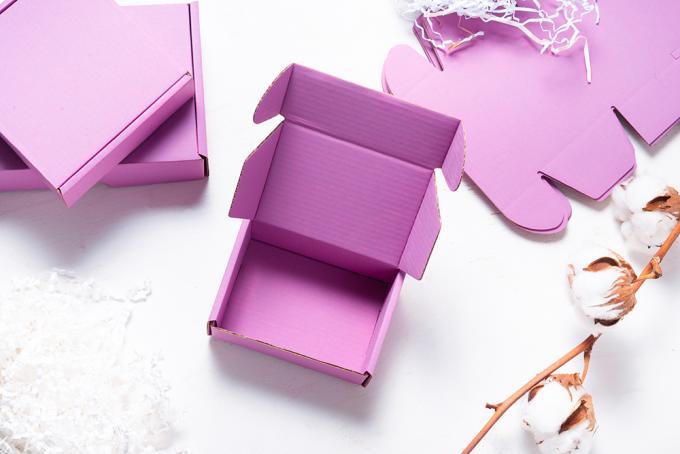 Tái chế Logo tùy chỉnh màu tím hoa in Thẻ bìa lớn Thẻ bìa lợp hộp gửi mail cho quần áo 6